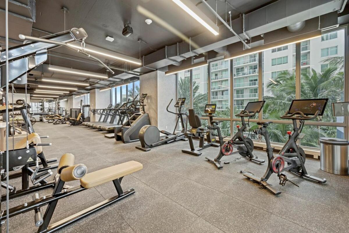 In Downtown 1br Apartment *